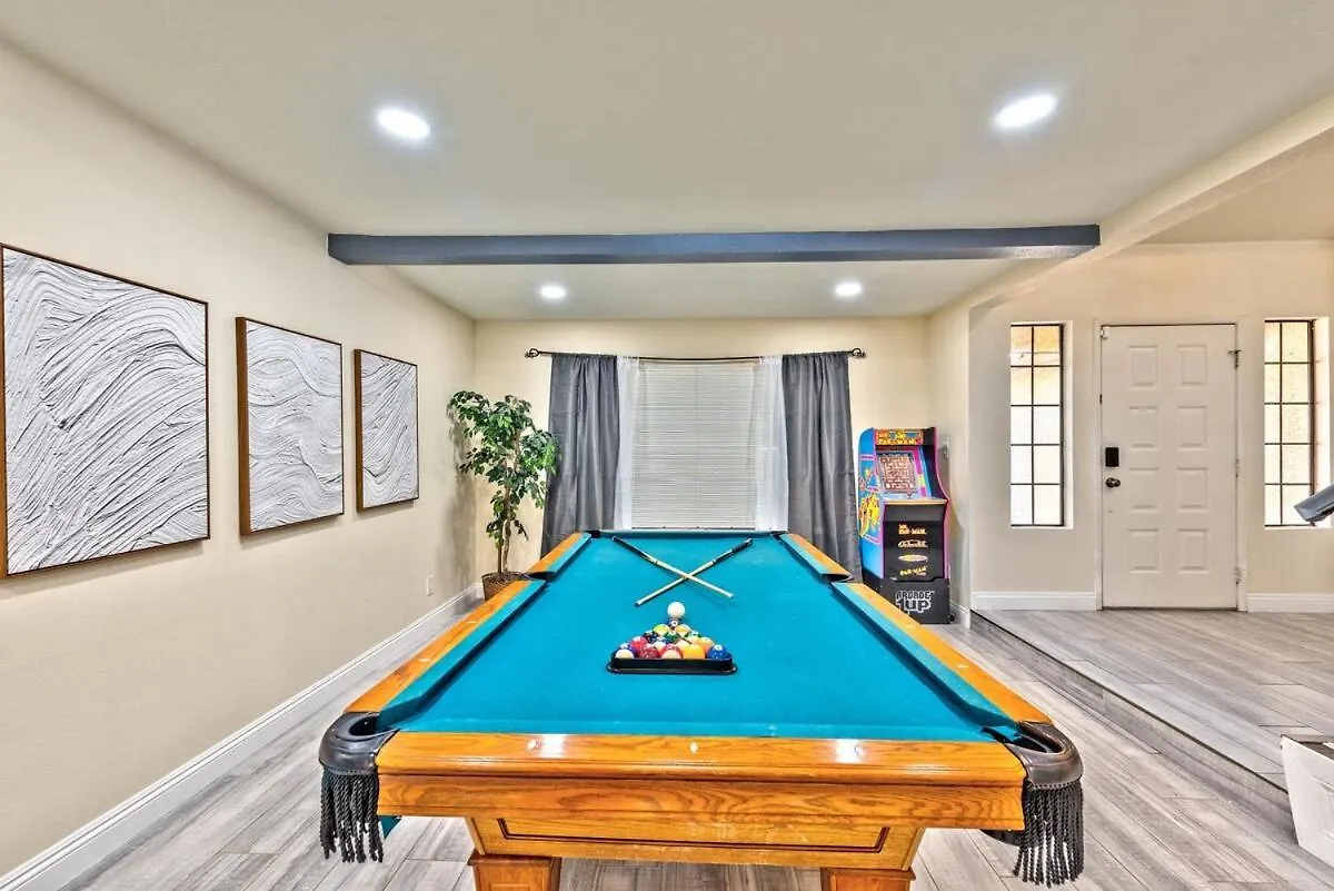 הוילה לאס וגאס Treasure Bay-3Br Pool & Hot Tub Oasis Near T Strip בית נופש