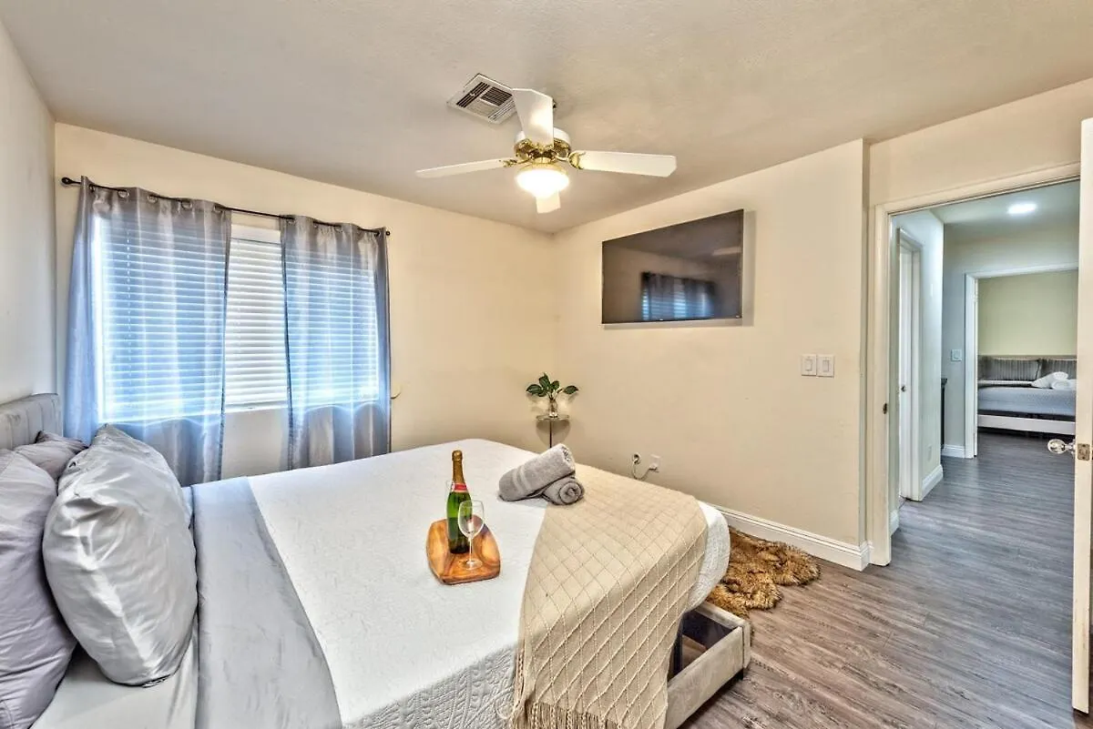 בית נופש הוילה לאס וגאס Treasure Bay-3Br Pool & Hot Tub Oasis Near T Strip